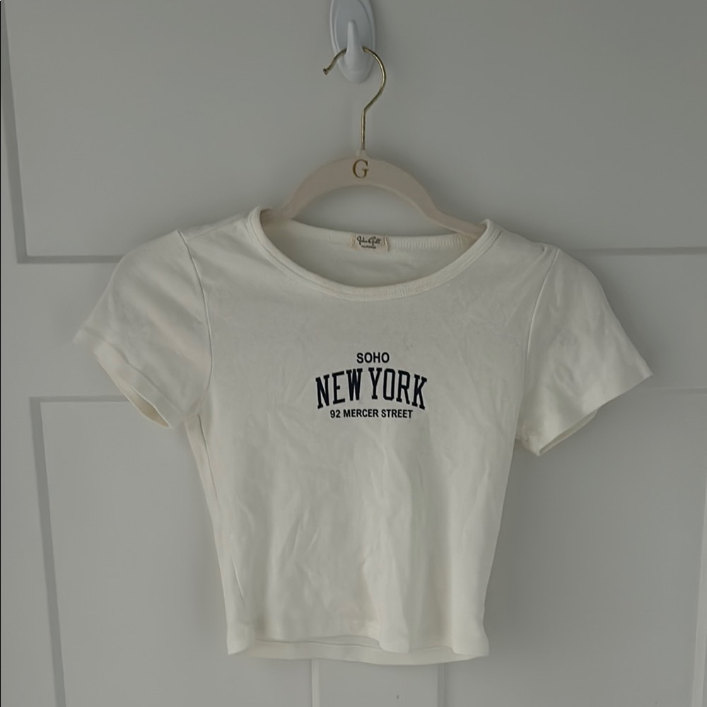Brand new Brandy Melville Soho New York White Fitted Crop T-Shirt Short Sleeve